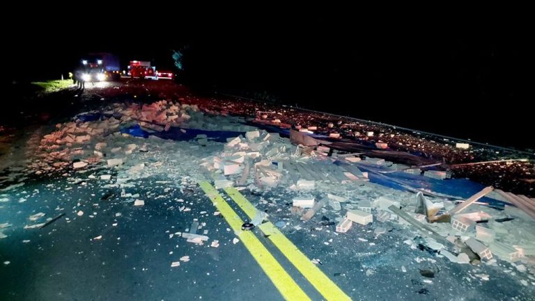 Uma pessoa morre e duas ficam feridas em grave acidente na BR-282 em Herval