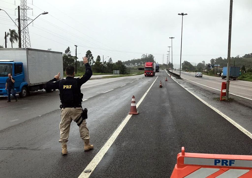 Concurso da PRF abre 500 vagas para todo o Brasil