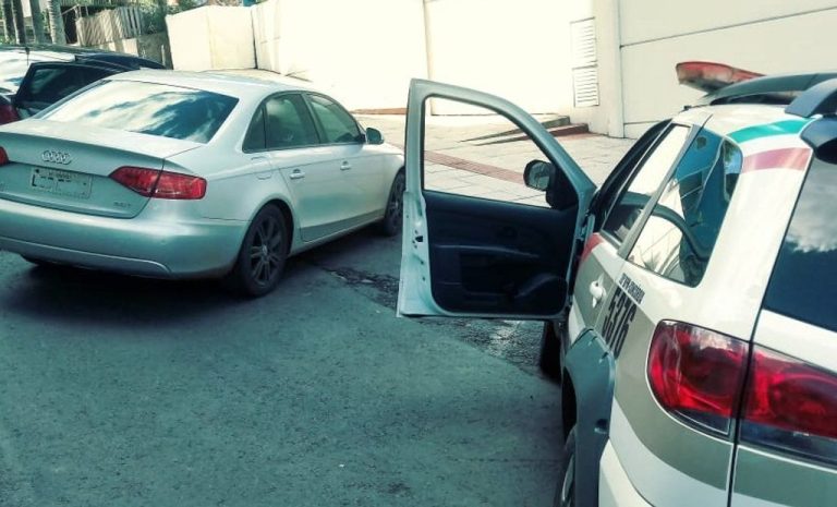 Homem furta carro, se arrepende e decide devolver o veículo