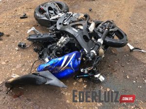Acidente entre veículo de passeio e motocicleta provoca 3 mortes na BR 153