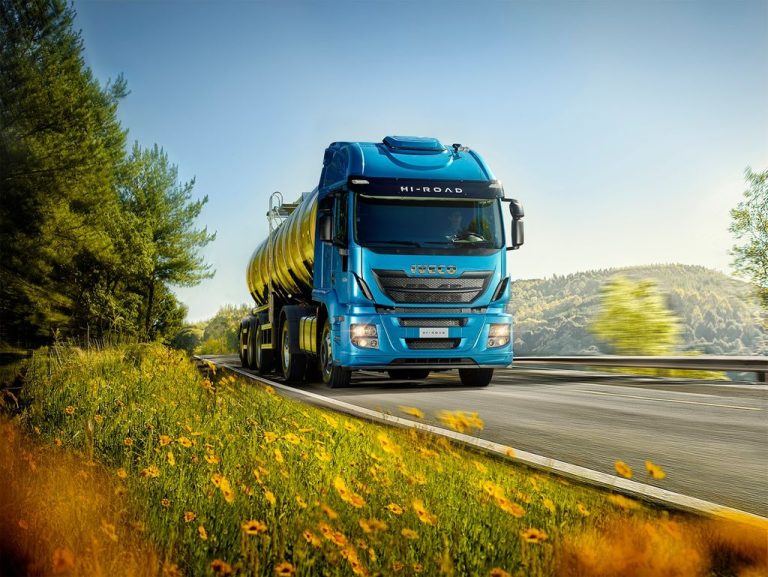 Iveco Hi-Road: versatilidade e mais economia no transporte pesado