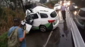 Seis pessoas morrem em grave acidente entre carro da saúde de Santa Cecília e caminhão