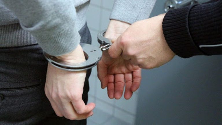 Homem que esfaqueou irmãos para roubar 330 reais é condenado a 36 anos