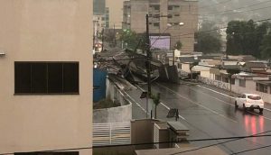 Vendaval causa estragos em Videira