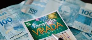 Mega-Sena de R$ 300 milhões pode render mais de R$ 780 mil ao mês na poupança
