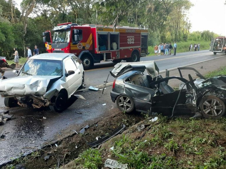 Grave acidente com quatro veículos deixa 11 feridos na BR 282