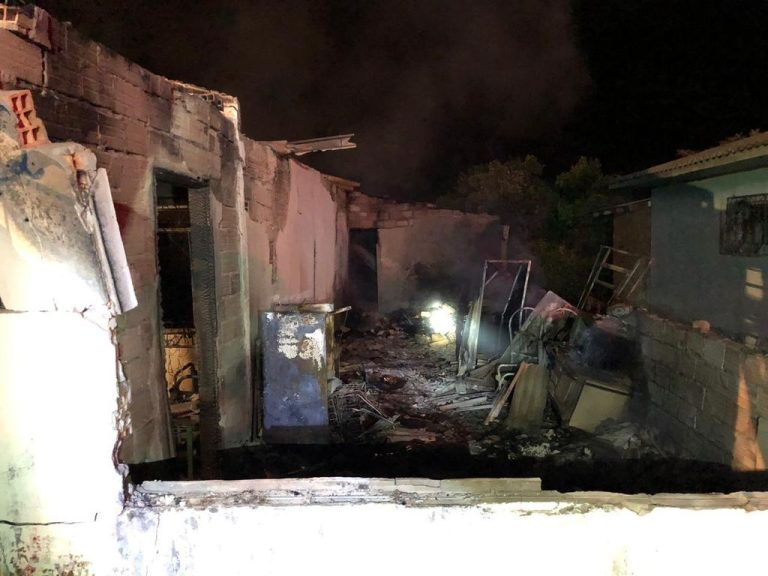 Família de Vargem Bonita que perdeu tudo em incêndio precisa de ajuda