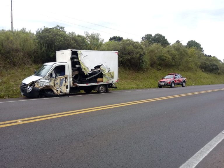 Acidente envolve quatro veículos na BR-282 em Campos Novos