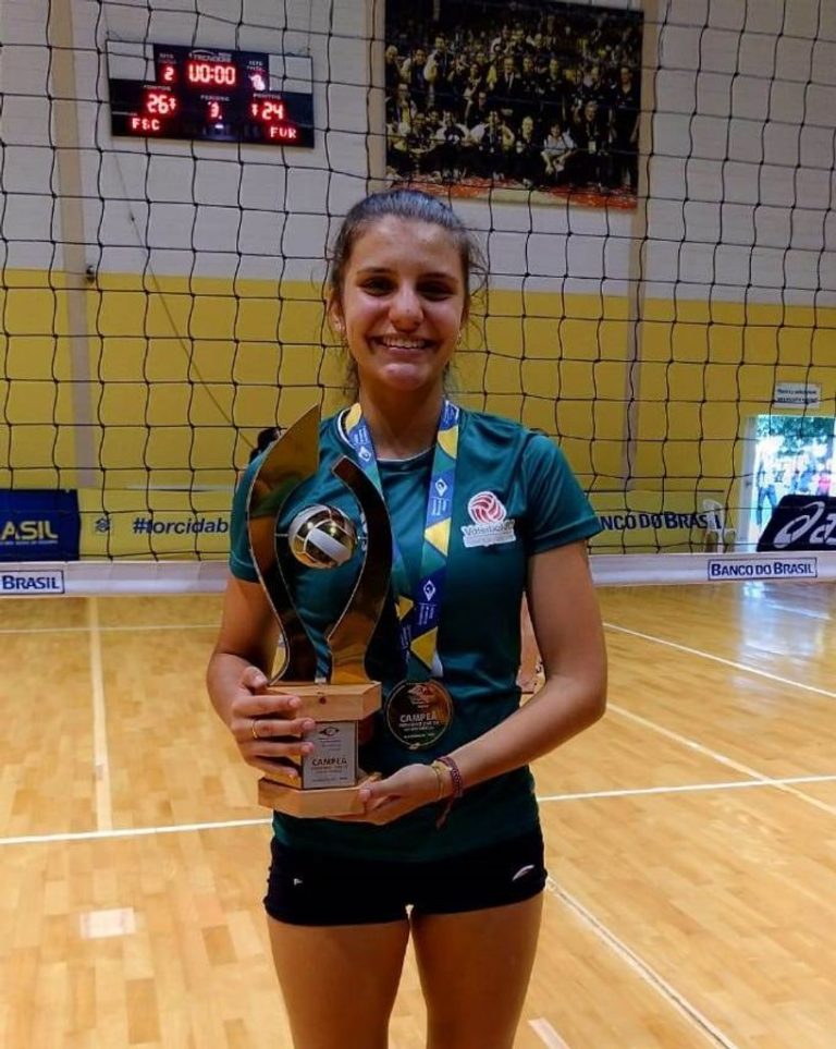 Atleta formada nas categorias de base da AJOV é campeã brasileira de Seleções Sub-18