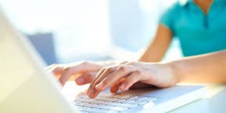 TRE-SC implanta atendimento online para cadastro de eleitores