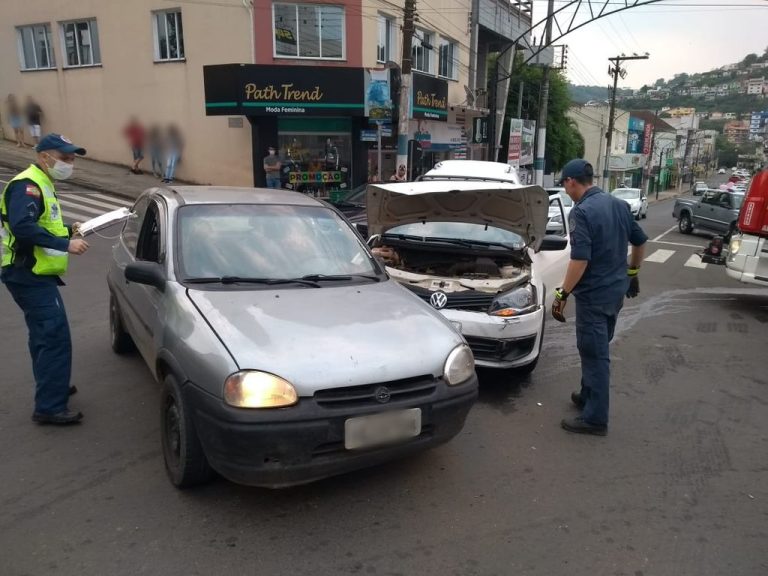 Colisão entre dois carros é registrada em Capinzal