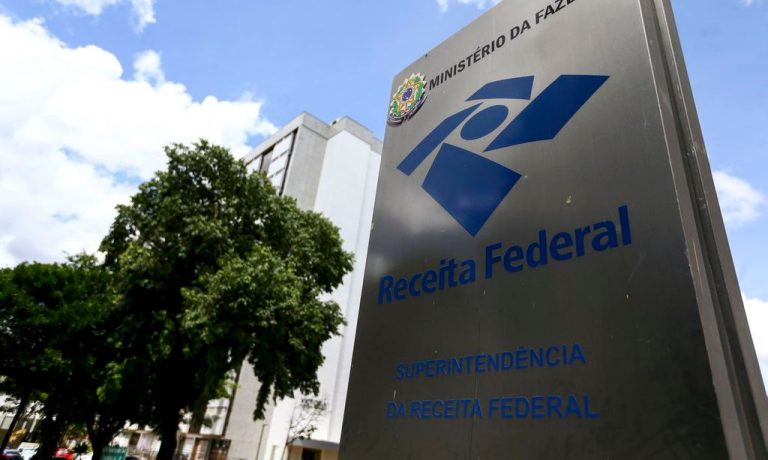 Receita paga hoje restituições do terceiro lote do Imposto de Renda