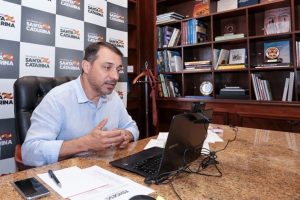 Governador anuncia R$ 44 milhões para reativação de 205 leitos de UTI para tratamento de Covid-19 em SC