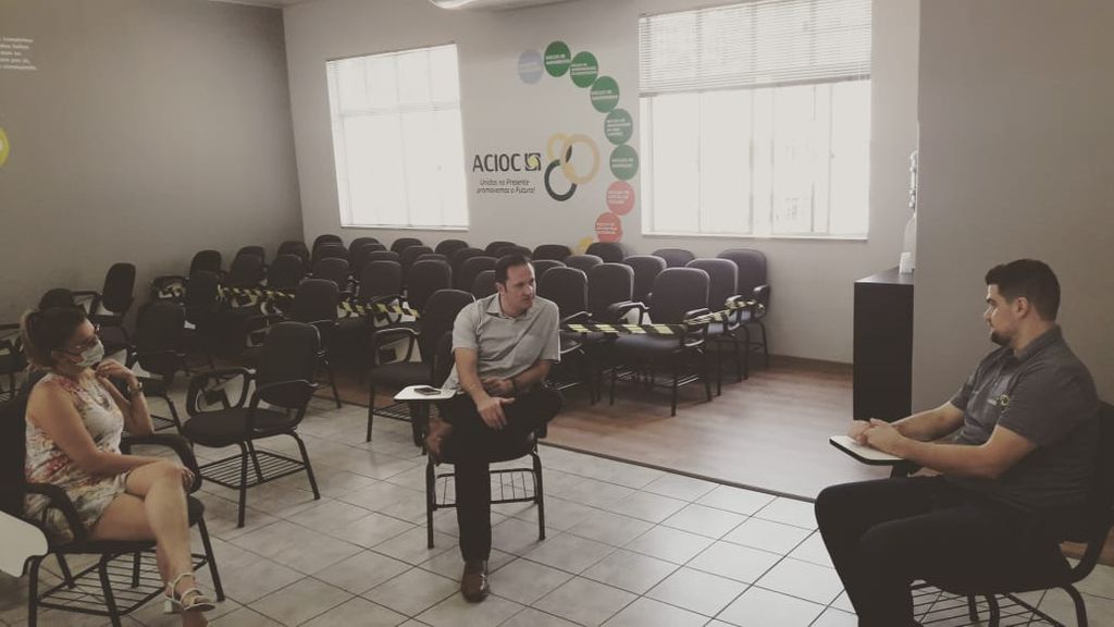 Reunião entre ACIOC e CDL trata da união das entidades em prol do desenvolvimento do município e da região