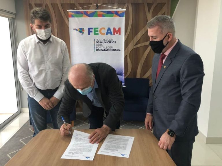 CINCATARINA e FECAM firmam Termo de Cooperação Técnica