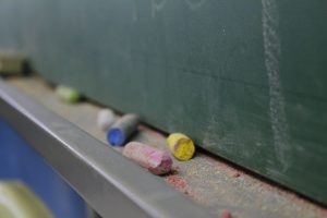 Polícia Civil indicia professor 13 vezes pela prática do crime de assédio sexual no Oeste