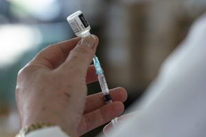Vacinação em SC: adolescentes de 12 a 17 anos já podem tomar dose de reforço da vacina contra Covid-19