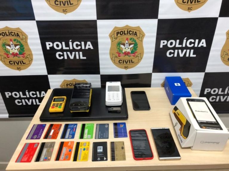 Suspeitos de aplicar golpe de R$ 4 milhões em falso leilão de carros são presos em SC