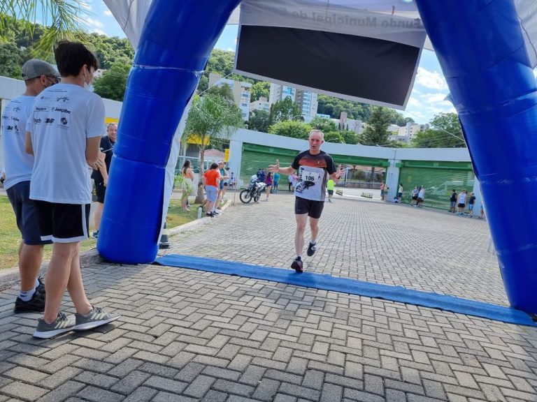 Mais de 170 atletas participaram da Corrida Rústica de Joaçaba