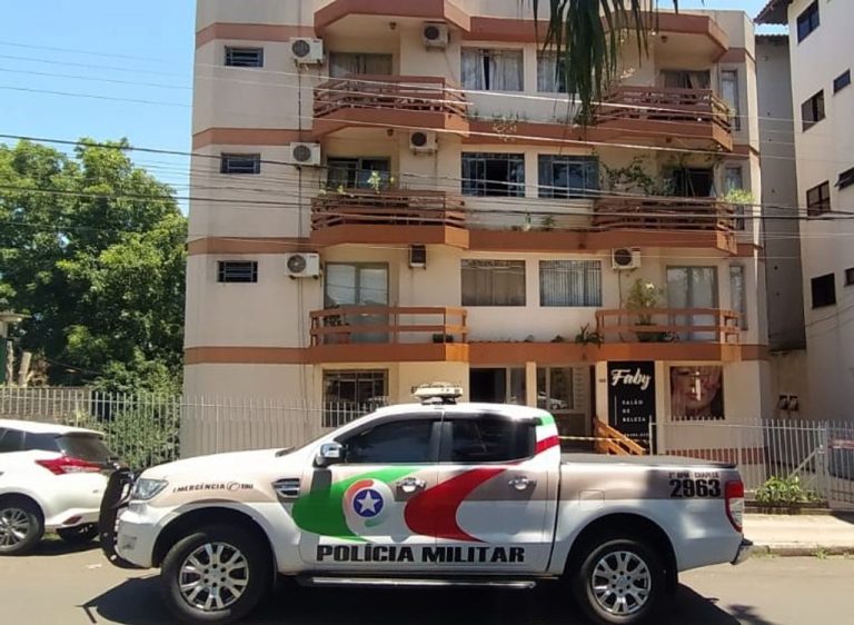 Homem é preso suspeito de matar pai, avó e tia em Chapecó