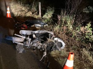 Mulher morre em acidente envolvendo motocicleta e caminhonete em Videira