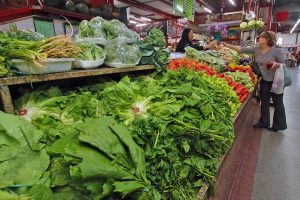 Frio pressiona inflação e impacta preços do café, legumes e verduras