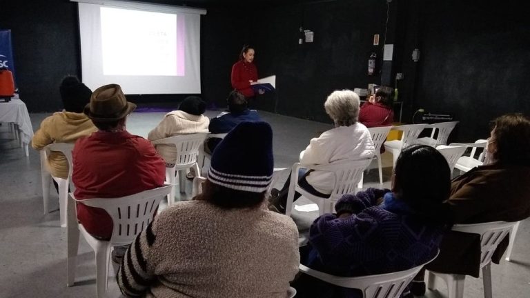 Secretaria de Assistência Social de Joaçaba realiza ações alusivas sobre a Campanha Junho violeta