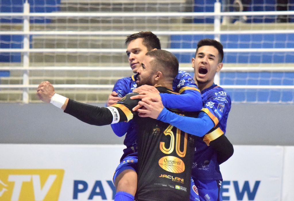 Joaçaba Futsal vence o Tubarão pela Liga Nacional