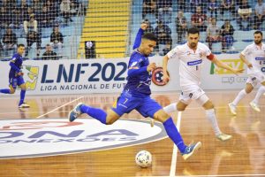 Joaçaba Futsal é superado pelo Carlos Barbosa pela Liga Nacional