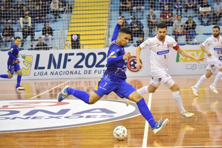 Joaçaba Futsal é superado pelo Carlos Barbosa pela Liga Nacional