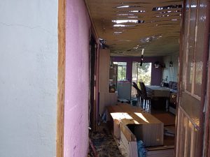 Casa pega fogo no centro de Campos Novos
