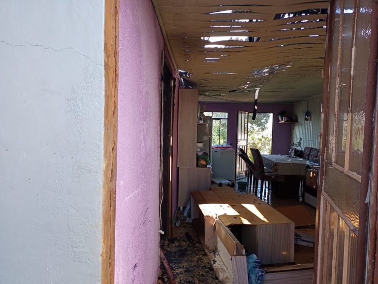 Casa pega fogo no centro de Campos Novos