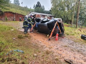 Homem morre após veículo sair da pista e capotar na BR-282