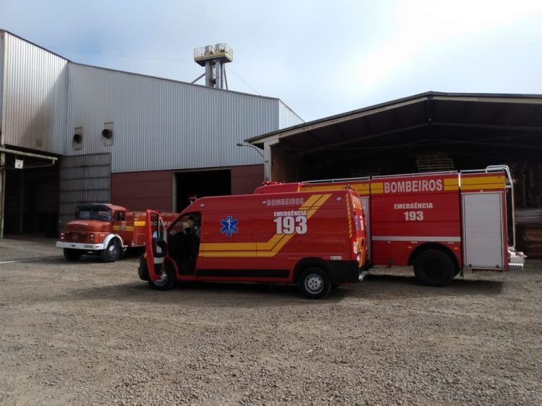 Bombeiros atendem ocorrência de incêndio em secador de Cooperativa em Campos Novos