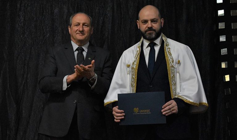 Professor Ricardo Antonio De Marco toma posse como reitor da Unoesc