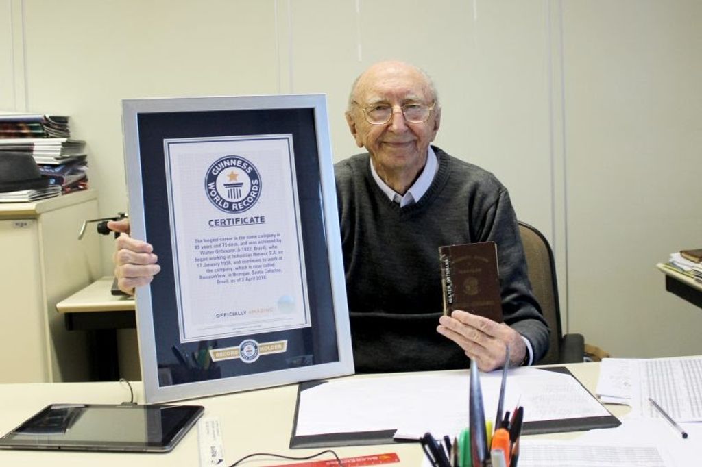 Catarinense quebra o próprio recorde e completa 85 anos trabalhando na mesma empresa