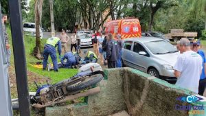 Motoboy fica ferido após colisão contra picape em Ouro