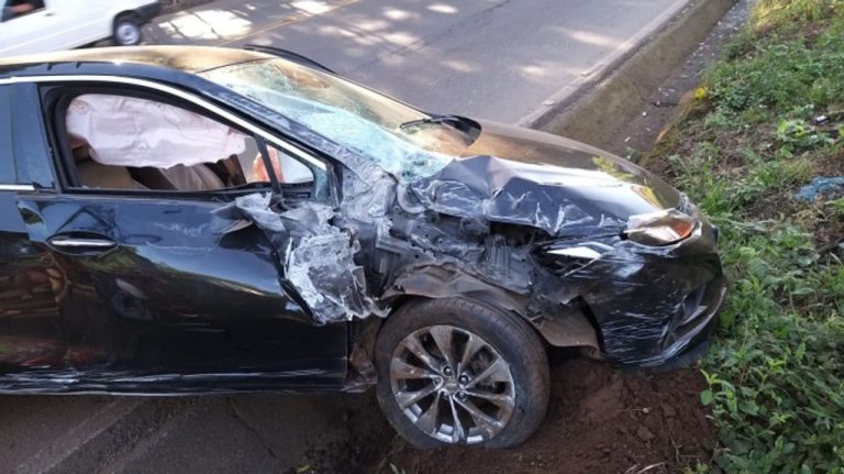 Cinco feridos em acidente entre carro e ciclista na SC-283