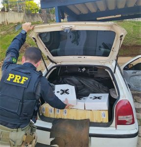 Homem é preso com vinhos importados irregularmente após tentar fugir de abordagem da PRF