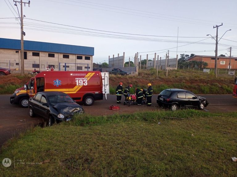 Três pessoas ficam feridas em acidente de trânsito em Campos Novos