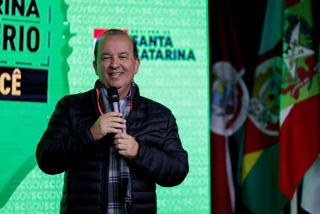 Jorginho Mello anuncia investimentos milionários da Casan e Celesc para municípios da região
