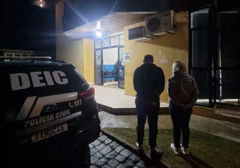 Grupo apontado por assalto a banco com reféns e troca de tiros é preso com fuzil e colete balístico em SC