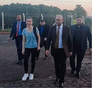 VÍDEO: Acusada de matar marido e colocar corpo no freezer deixa o presídio e permanecerá em Joaçaba