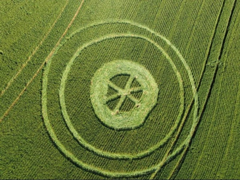 Ufólogo garante que desenho misterioso visto no Oeste é falso