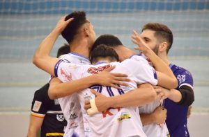 Joaçaba Futsal vence o Blumenau e se classifica à semifinal do Catarinense