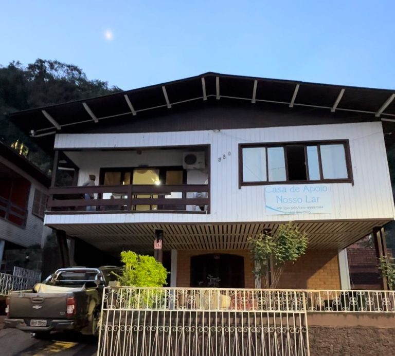 Brechó beneficente da Casa de Apoio Nosso Lar acontece neste sábado, 11