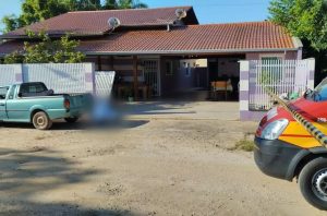 Triplo homicídio: homens são mortos a tiros à luz do dia em SC