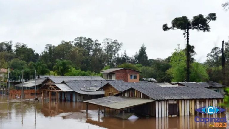 Devastado pelas cheias, morador de Estrela/RS encontra refúgio em Capinzal