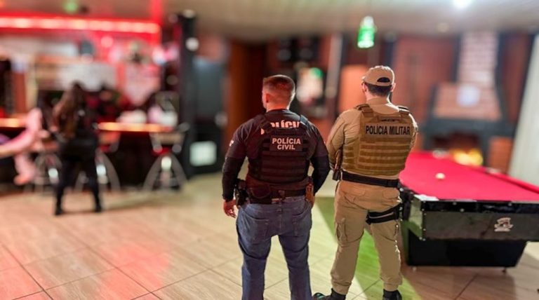 Polícia prende dona de bar em operação contra exploração sexual na região