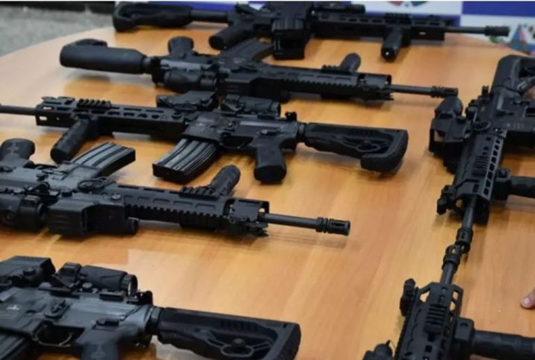 Novos fuzis da Polícia Civil de SC: compactos, com mira holográfica e alta tecnologia